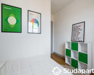 Chambre - 50 m² - 1 pièce