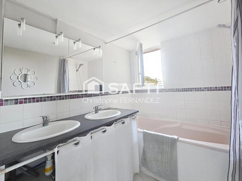 Maison - 268 m² - 9 pièces