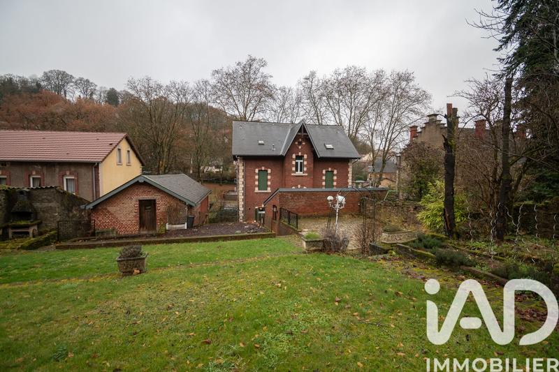 Maison - 247 m² - 9 pièces