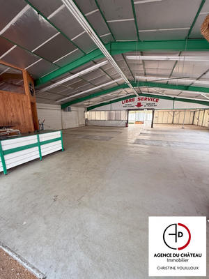 Local commercial - 825 m² - 6 pièces