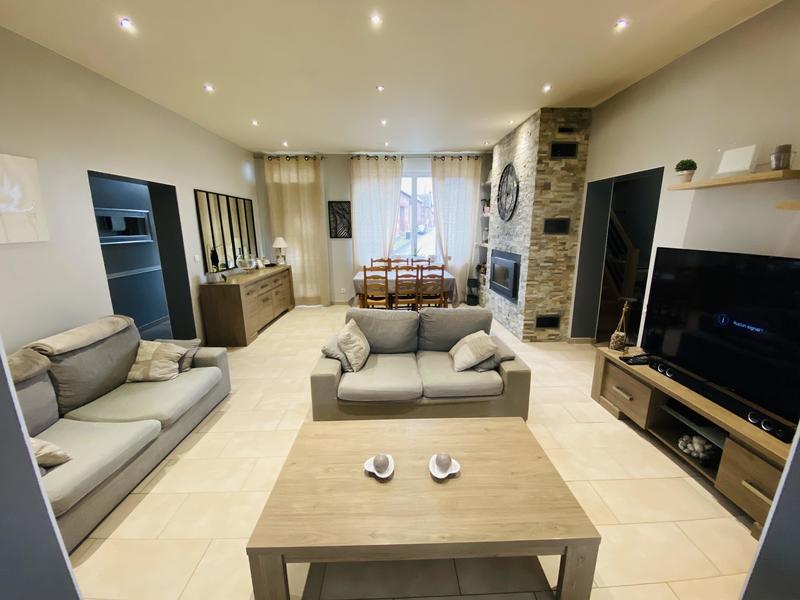 Maison - 140 m² - 5 pièces