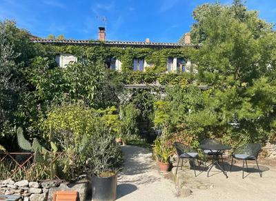 Maison de maîtres - 900 m² - 14 pièces