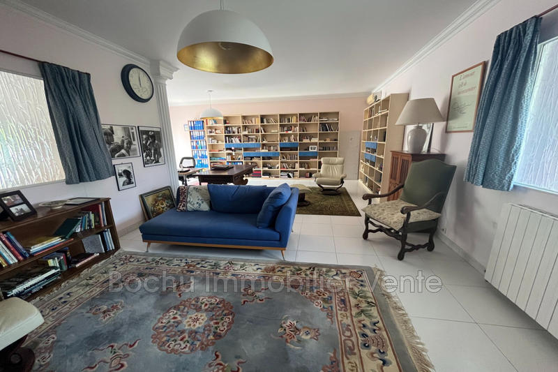 Villa - 320 m² - 9 pièces