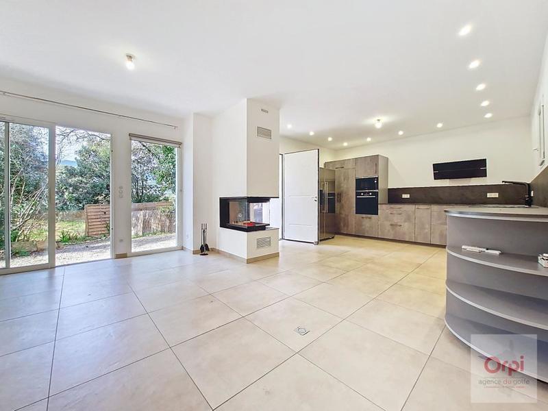 Maison - 77 m² - 3 pièces