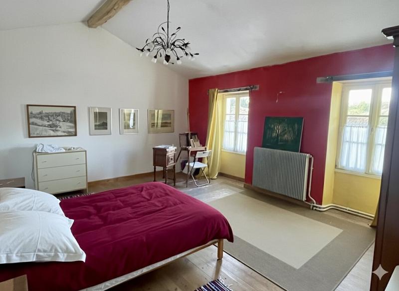 Maison - 143 m² - 5 pièces