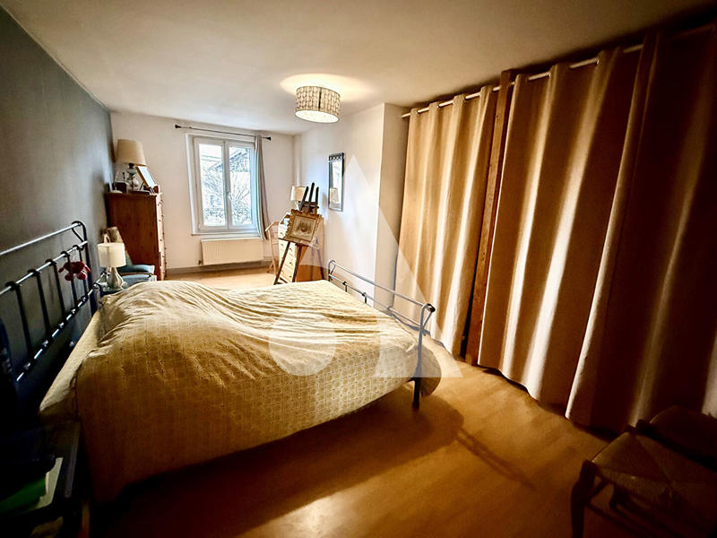 Maison - 176 m² - 6 pièces