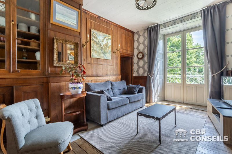 Château - 560 m² - 15 pièces