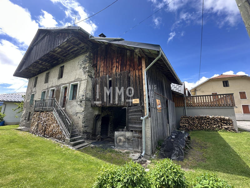 Maison ancienne - 63 m² - 8 pièces