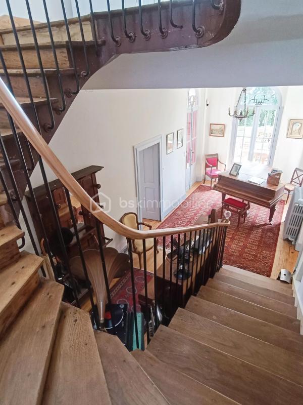 Hôtel particulier - 210 m² - 7 pièces