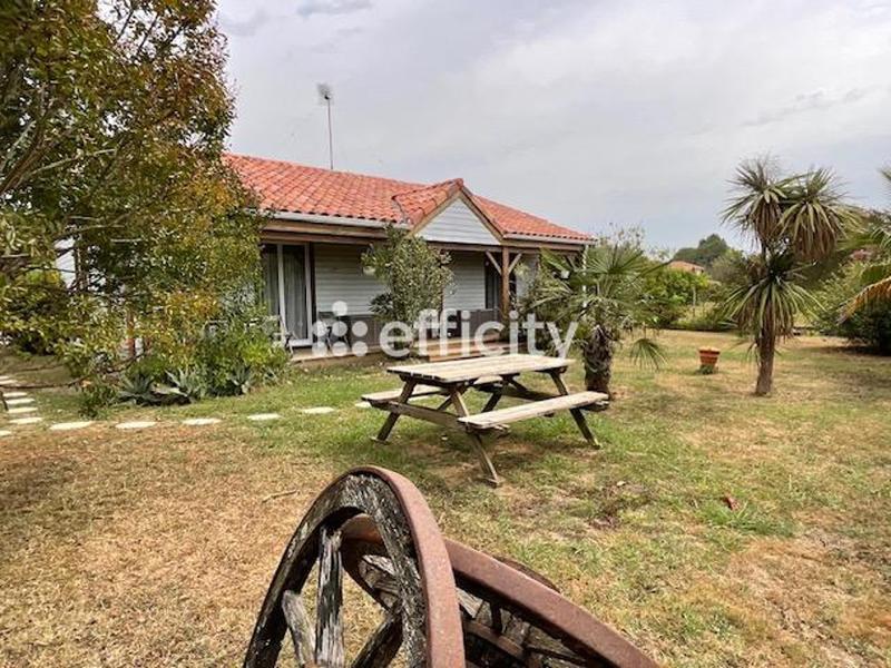 Maison de bois - 71 m² - 2 pièces