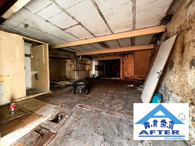 Maison - 240 m² - 8 pièces