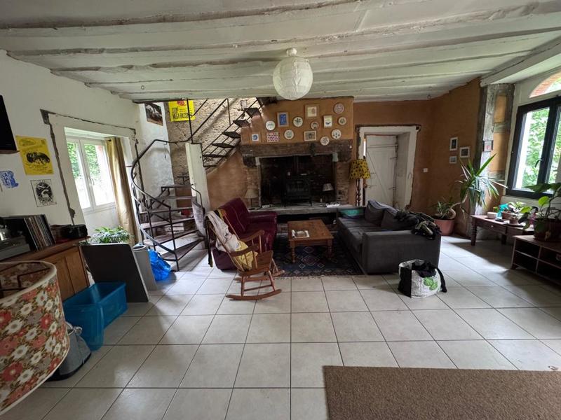 Propriété - 280 m² - 9 pièces