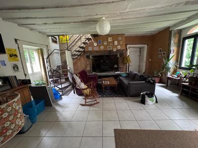 Propriété - 280 m² - 9 pièces