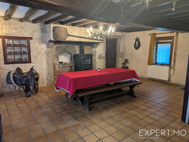 Maison - 338 m² - 8 pièces