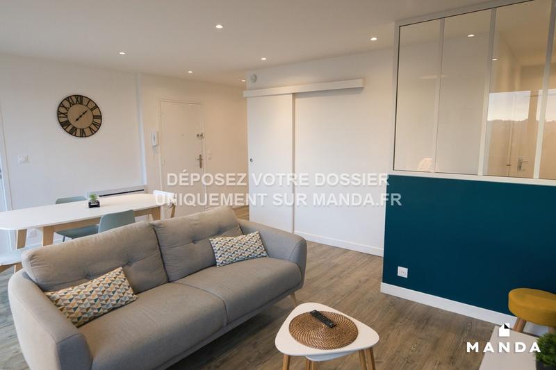 Chambre - 11 m² - 5 pièces