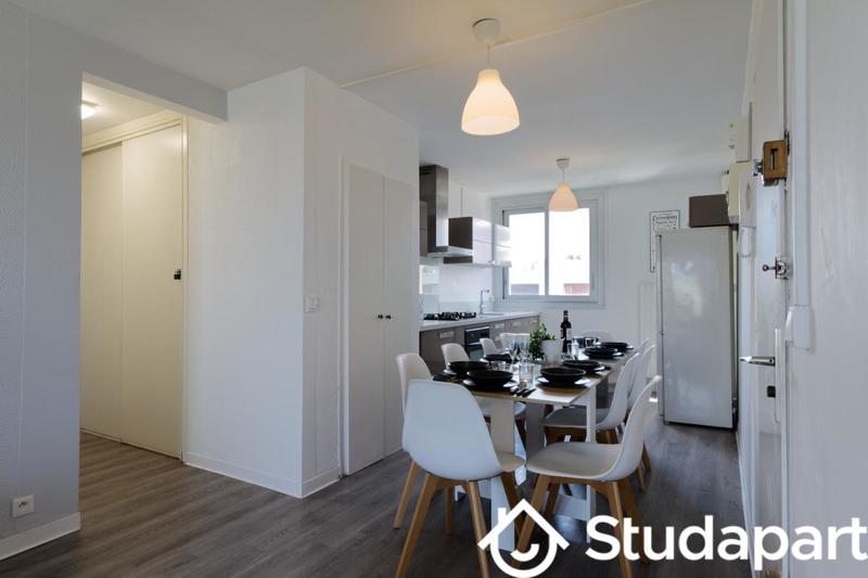 Chambre - 12 m² - 1 pièce