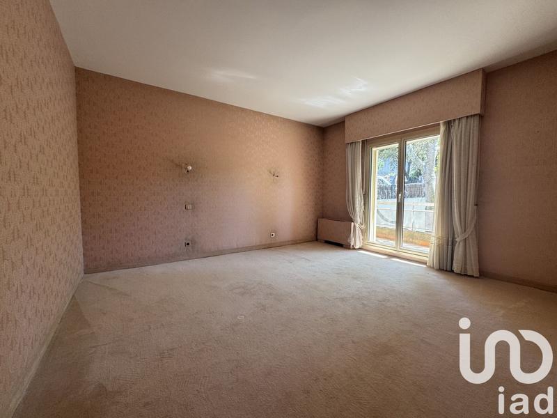 Maison - 390 m² - 8 pièces