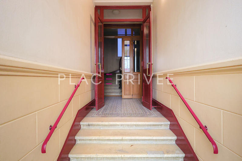 Bureau - 94 m² - 5 pièces