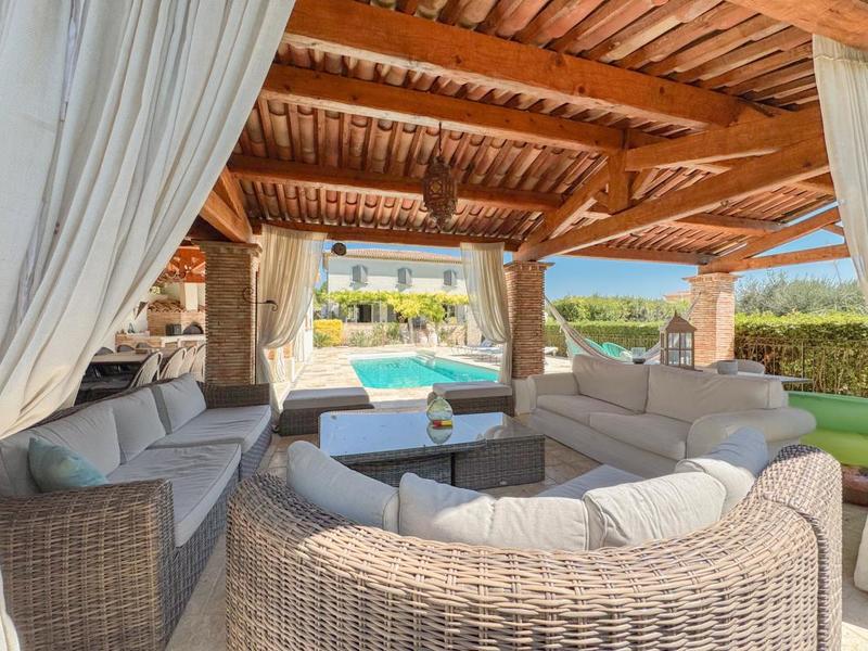 Maison - 180 m² - 6 pièces