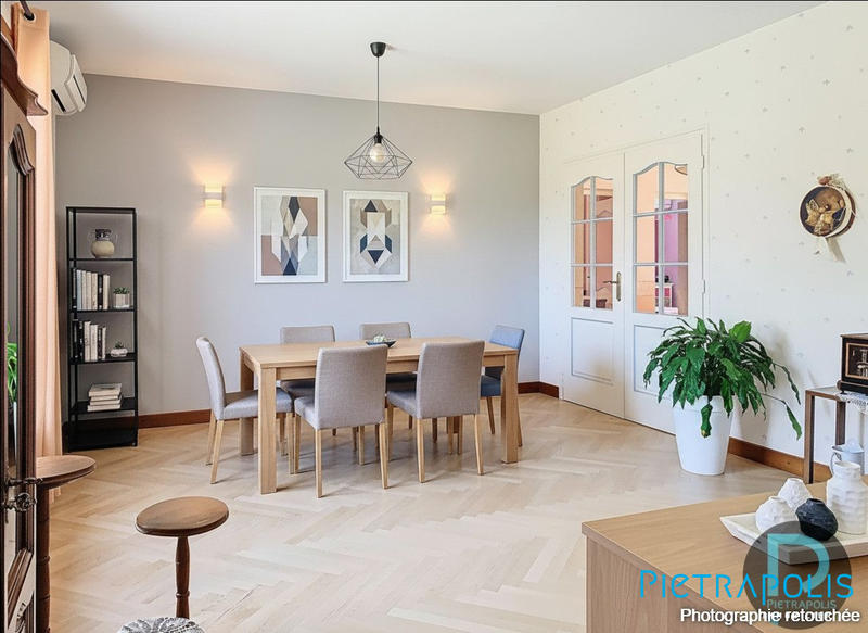 Maison - 202 m² - 6 pièces