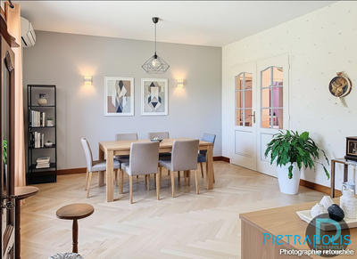 Maison - 202 m² - 6 pièces