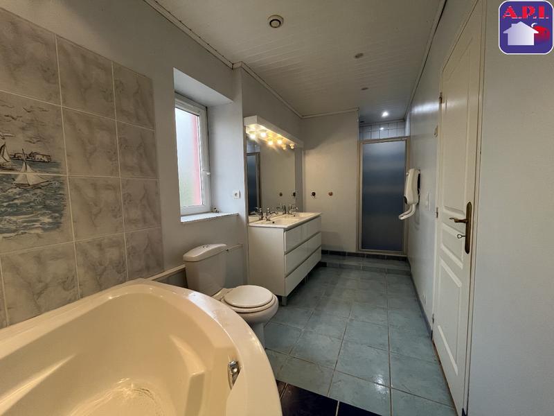 Maison - 168 m² - 7 pièces