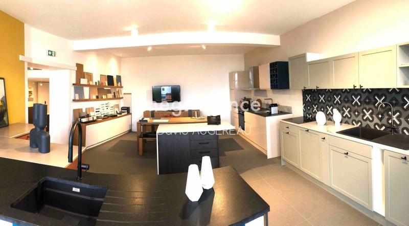 Local commercial - 103 m² - 4 pièces