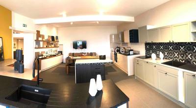 Local commercial - 103 m² - 4 pièces