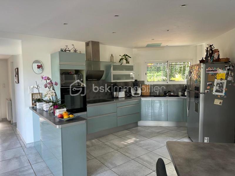 Maison - 187 m² - 6 pièces