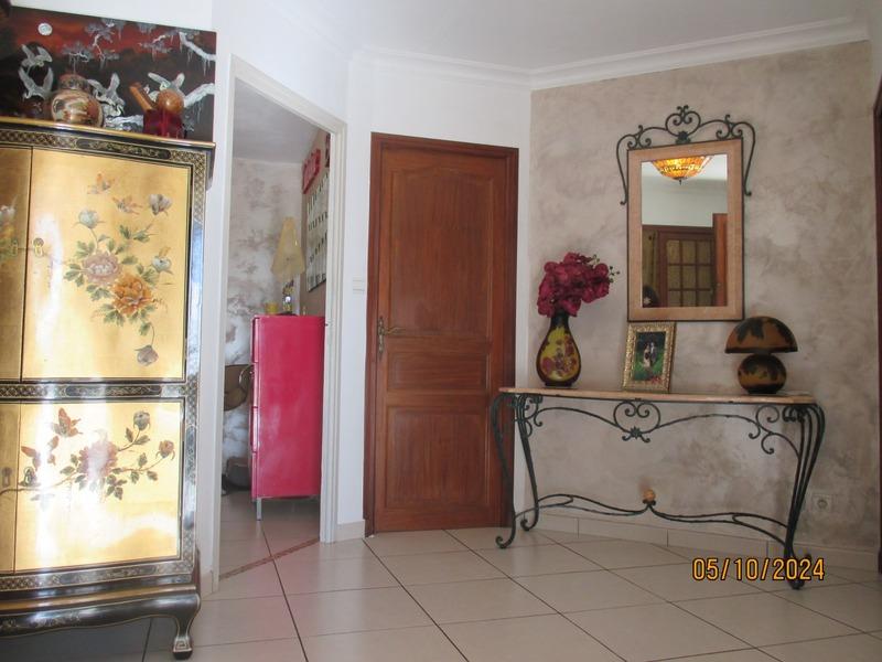 Maison - 186 m² - 8 pièces