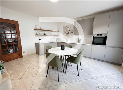 Maison - 151 m² - 5 pièces