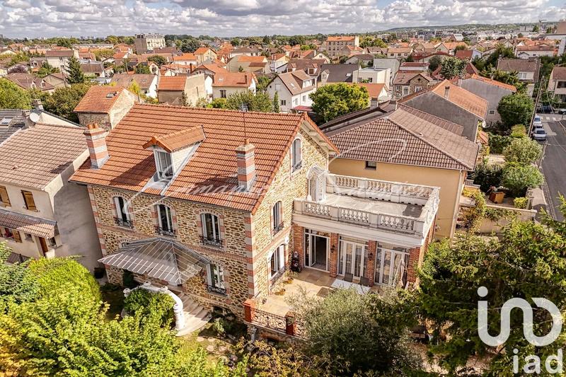 Maison de maîtres - 223 m² - 10 pièces