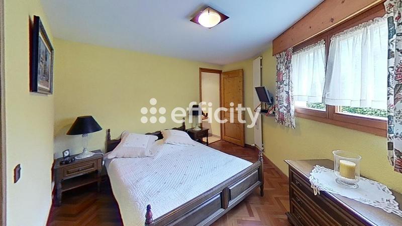 Maison - 260 m² - 10 pièces