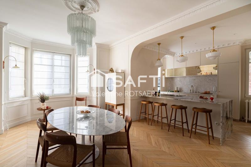 Maison de maîtres - 225 m² - 8 pièces