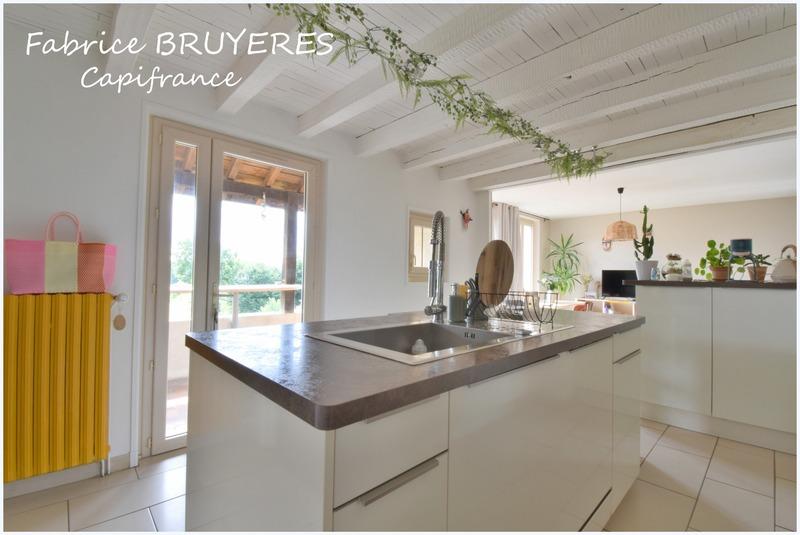 Maison - 230 m² - 5 pièces