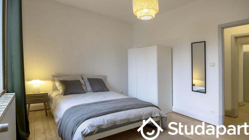 Chambre - 11 m² - 1 pièce