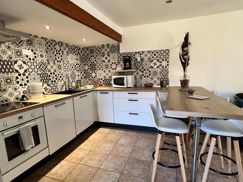 Propriété - 212 m² - 9 pièces