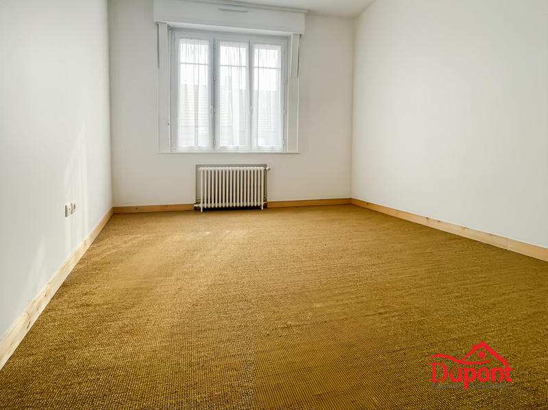 Maison - 249 m² - 7 pièces