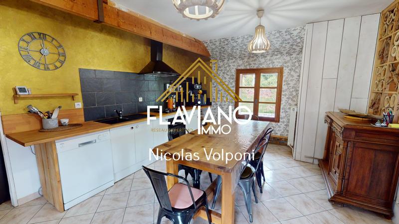 Appartement - 193 m² - 5 pièces