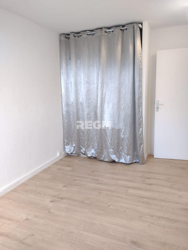 Appartement - 75 m² - 5 pièces