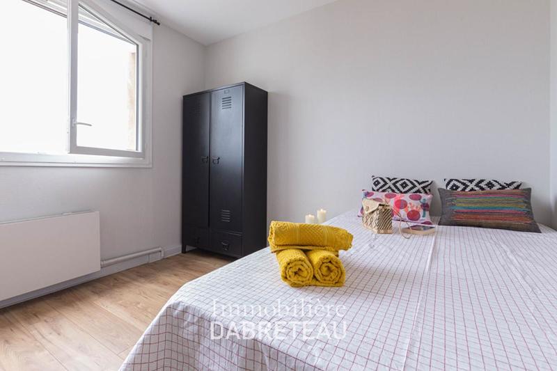 Appartement - 107 m² - 7 pièces