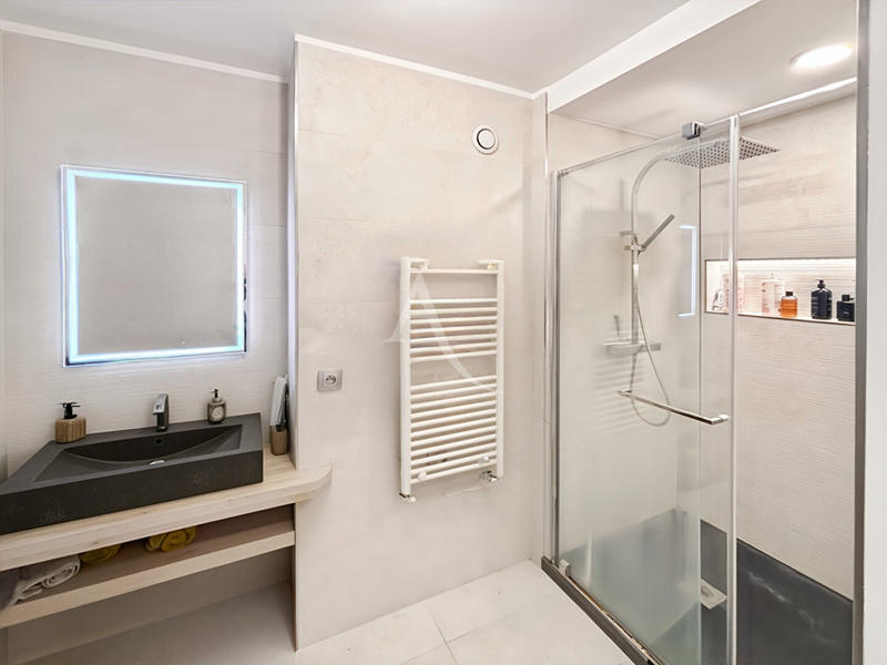 Appartement - 82 m² - 4 pièces