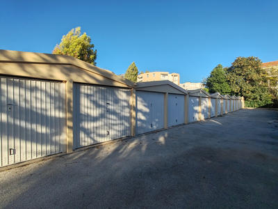 Parking / Garage - 11 m²