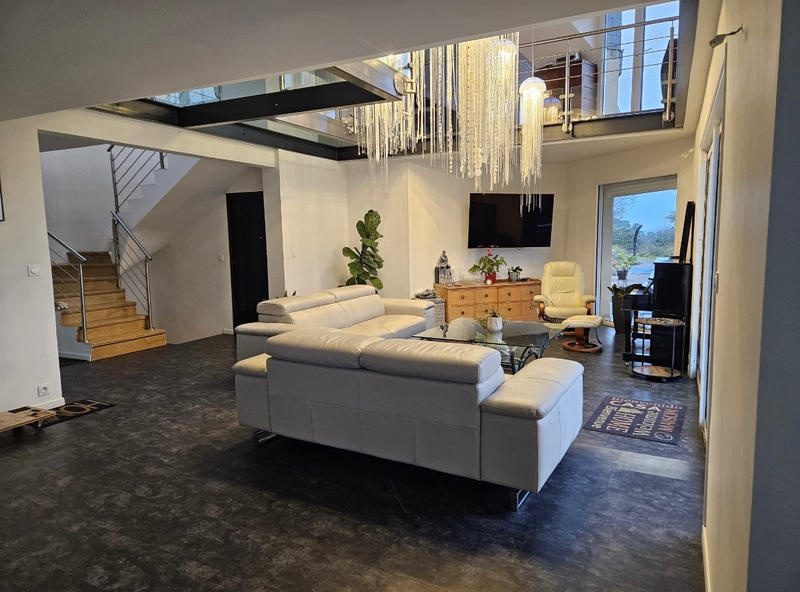 Maison - 170 m² - 5 pièces