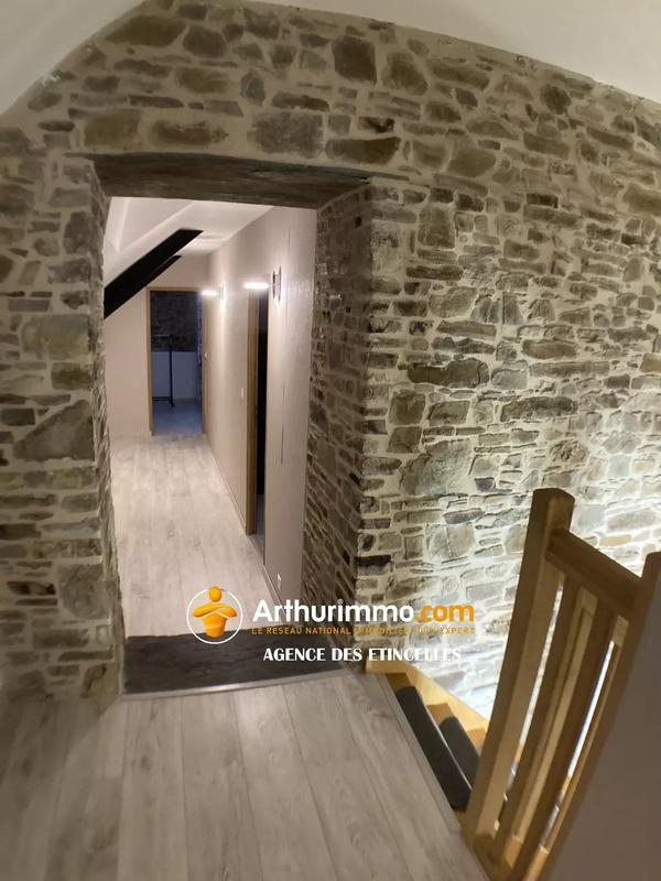 Maison - 278 m² - 8 pièces