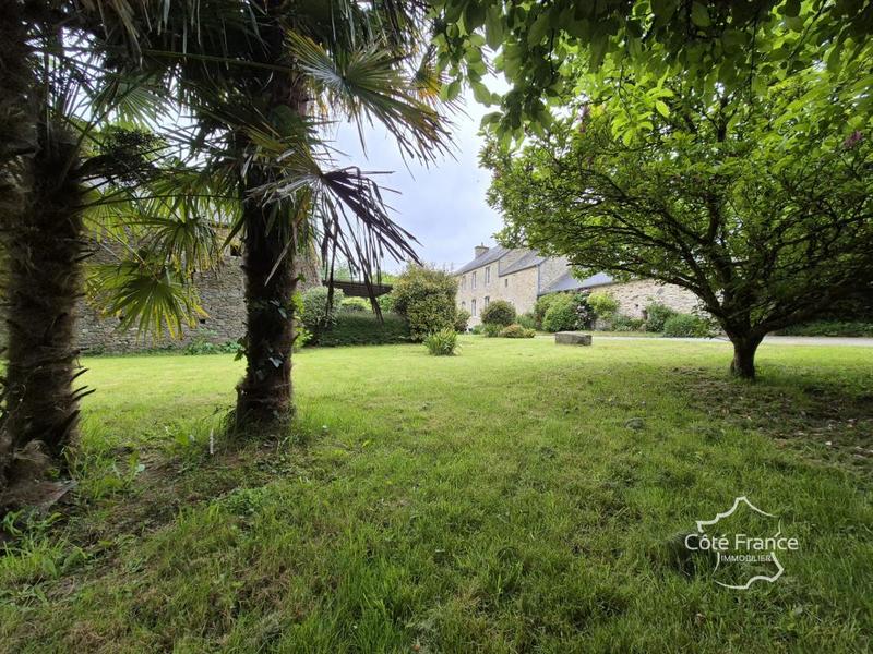 Propriété - 200 m² - 8 pièces