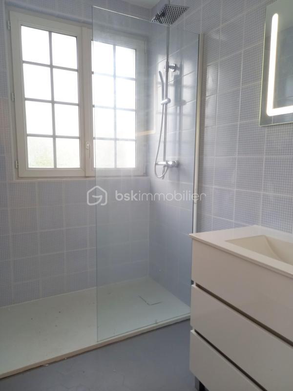 Maison traditionnelle - 121 m² - 6 pièces