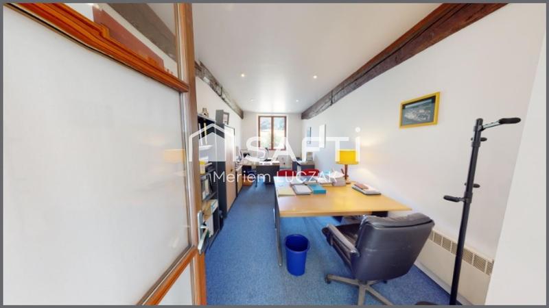 Local commercial - 240 m² - 8 pièces