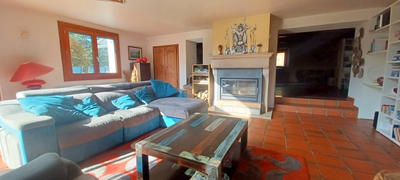 Maison - 230 m² - 7 pièces