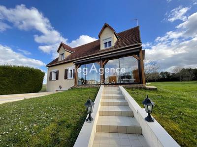 Maison - 163 m² - 7 pièces